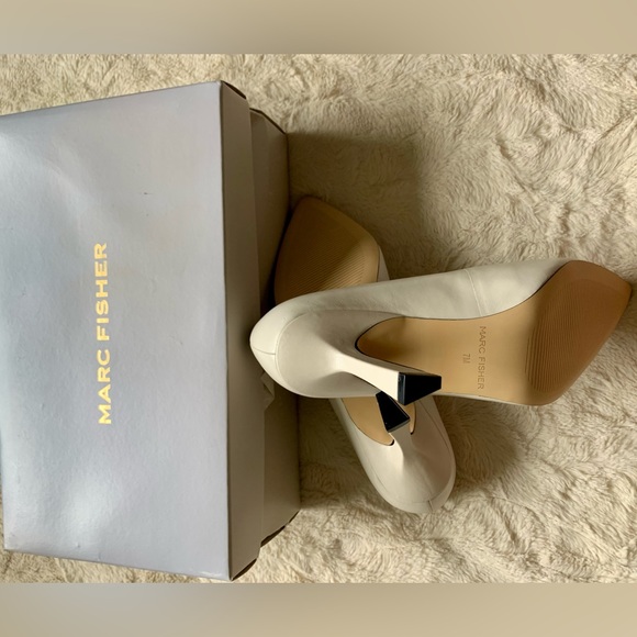 Marc Fisher new shoes. - Picture 4 of 5